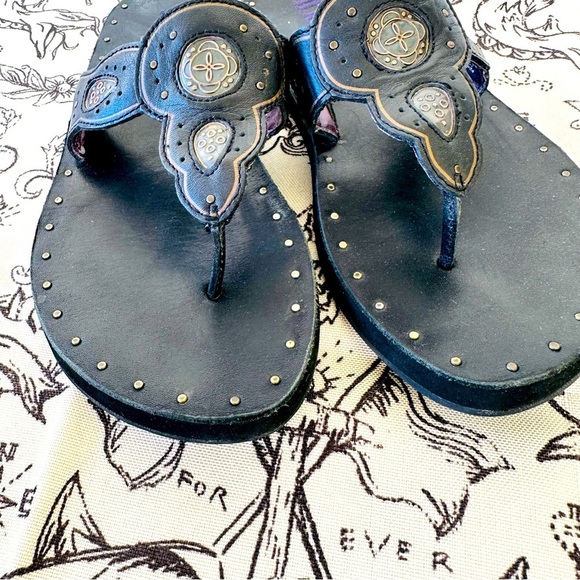 Indigo by Clarks womens sz 8 black leather boho thong sandals - Picture 2 of 9